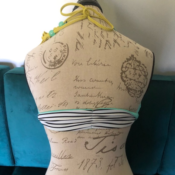 Victoria’s Secret reversible swim top large - Picture 5 of 5